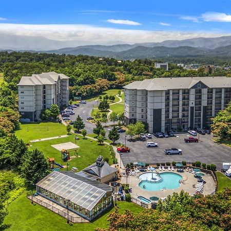 Smoky Mountain View Condo- Indoor Outdoor Pool, Walking Path, Playground, Basketball More Pigeon Forge Eksteriør bilde